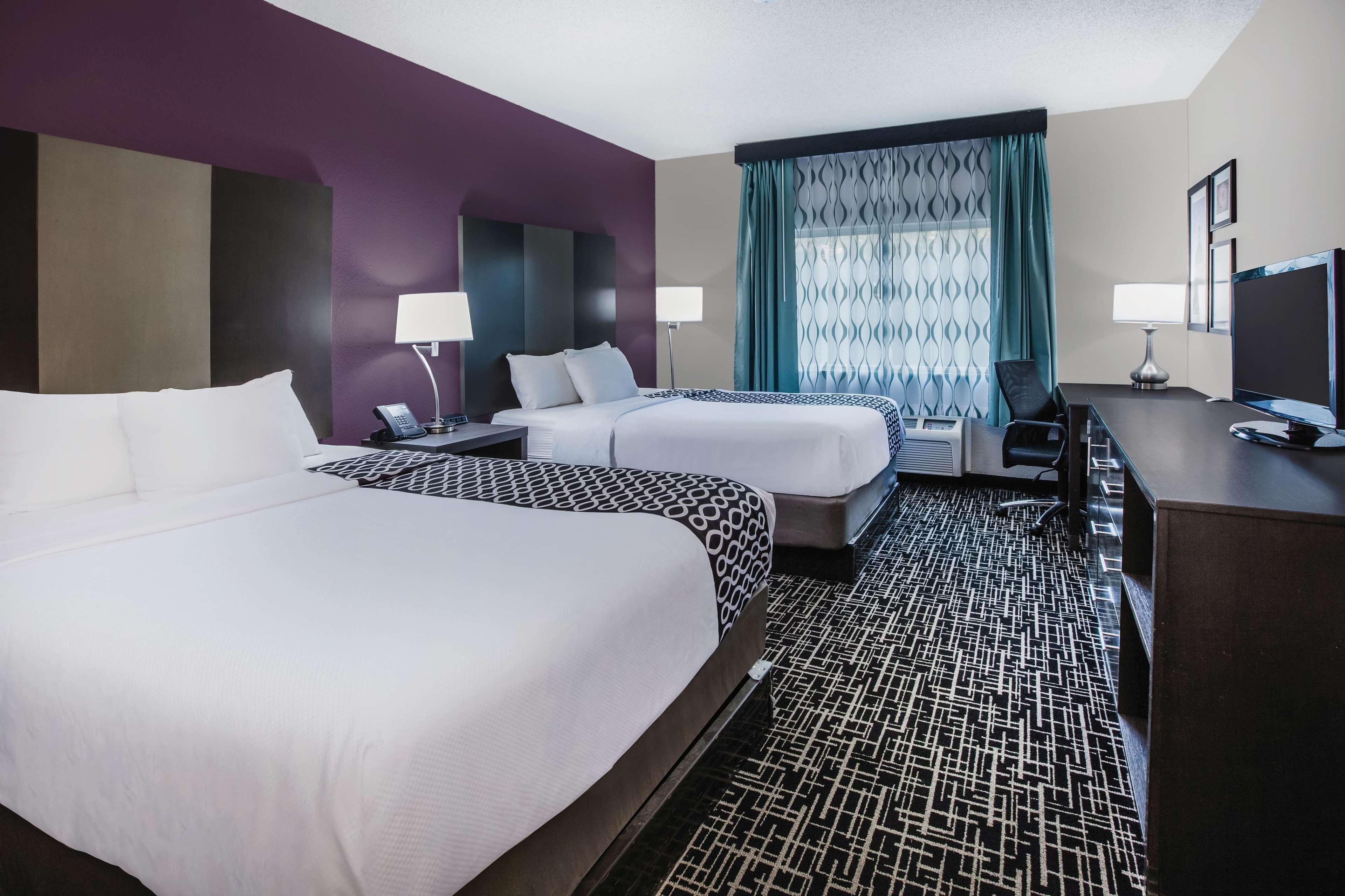 La Quinta Inn By Wyndham Indianapolis North Exterior photo